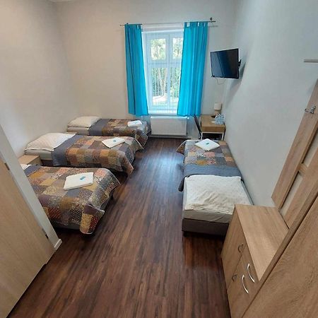 Willa Wiktoria Międzylesie Buitenkant foto