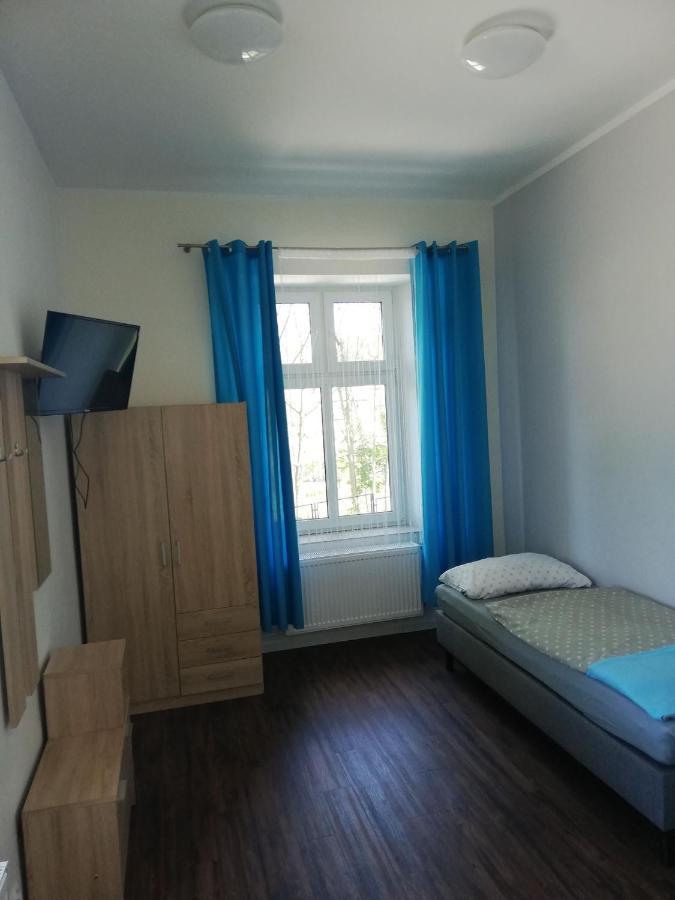 Willa Wiktoria Międzylesie Buitenkant foto