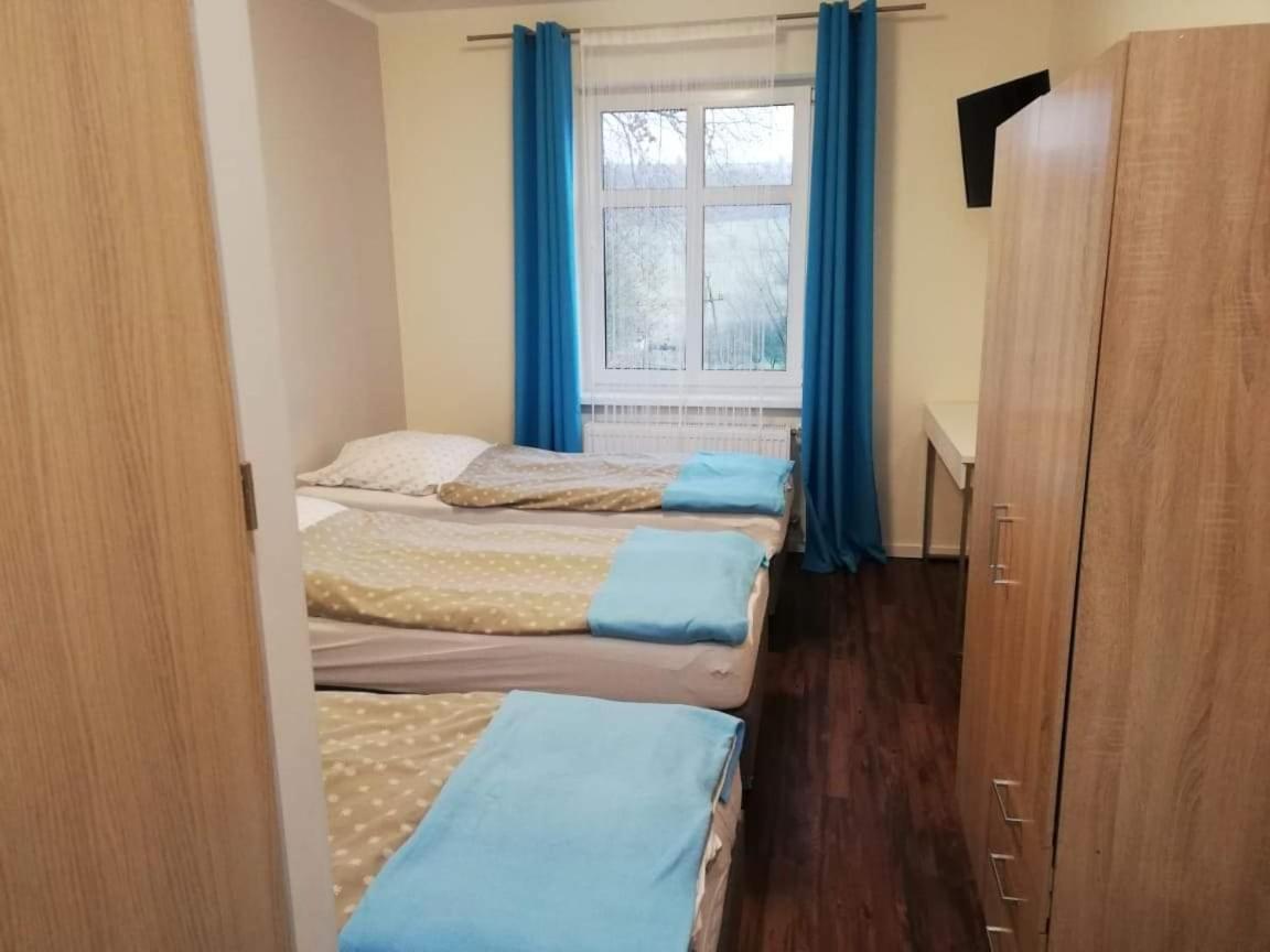 Willa Wiktoria Międzylesie Buitenkant foto